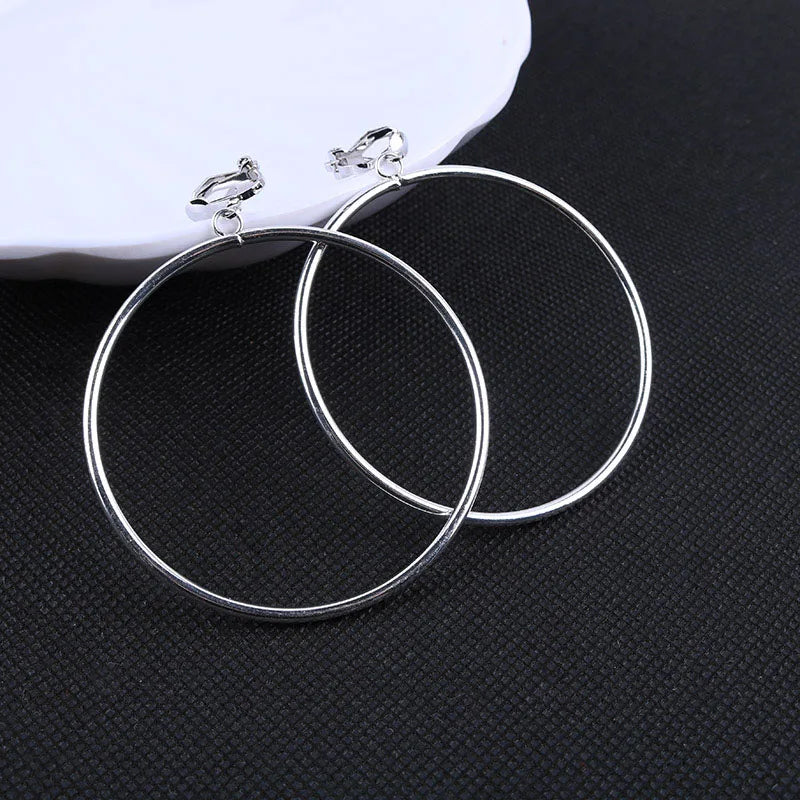 Klassische Geometrische Runde Clip auf Ohrringe Keine Durchbohrten Ohr Clip Metall Einfache Großen Ohrring für Frauen Party Minimalist Modeschmuck