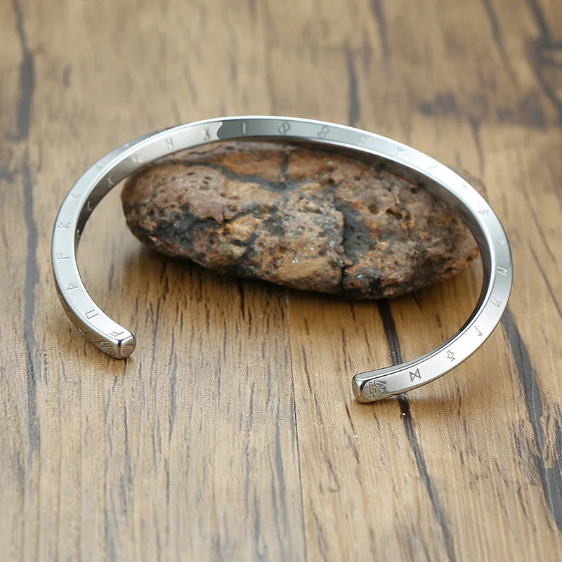Vnox Retro Nordic Vikings Manschettenarmreif für Männer, Edelstahl Mobius Nordische Mythologie Runen Amulett Schmuck