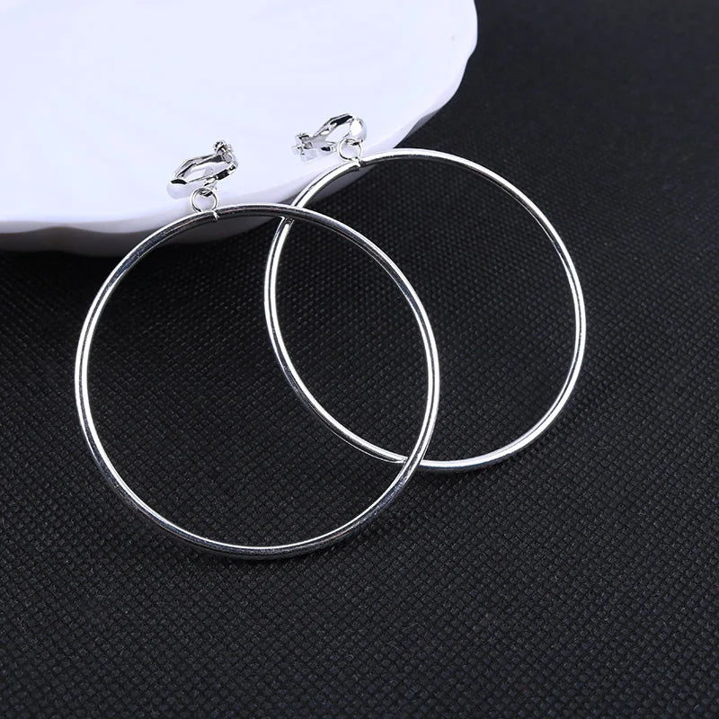 Klassische Geometrische Runde Clip auf Ohrringe Keine Durchbohrten Ohr Clip Metall Einfache Großen Ohrring für Frauen Party Minimalist Modeschmuck
