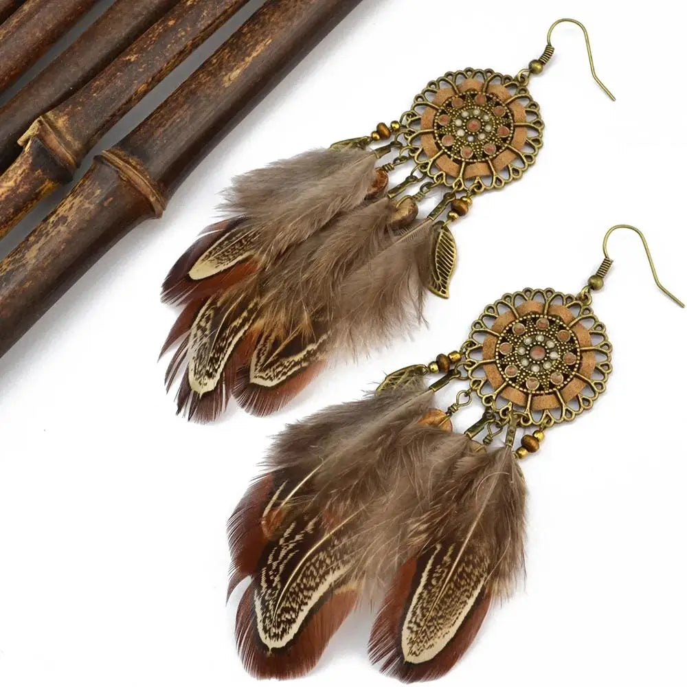 Mode Lange Quaste Braune Feder Braut Hochzeit Ohrringe Böhmischen Vintage Holz Perlen Baumeln Ohrringe Für Frauen Indischen Schmuck