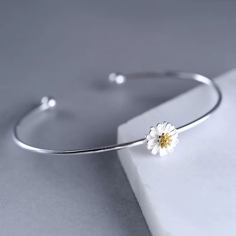 Buyee Armreif mit Blumen aus 925er-Sterlingsilber, Chrysantheme, Gänseblümchen, verstellbar, offen, hypoallergen, feiner Schmuck für Damen, modisches Geschenk