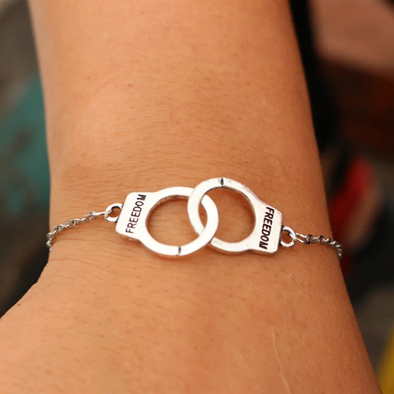 Charm-Armbänder für Männer und Frauen, Retro-Schmuck, Gliederkette, Armreif, Kreuz, Herz, Handschellen, Liebe, Frieden, Auge, Valentinstagsgeschenk