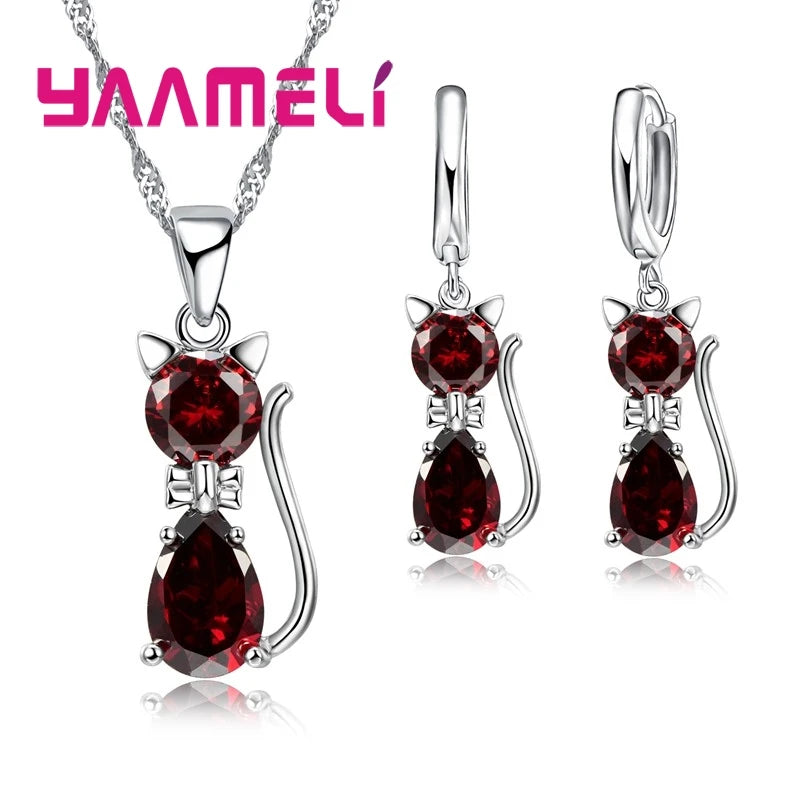 Echtes 925er-Sterlingsilber, farbige Schmucksets für Damen und Mädchen, glänzender österreichischer Kristall, niedliche Katze, Anhänger, Halskette, Huggie-Ohrring