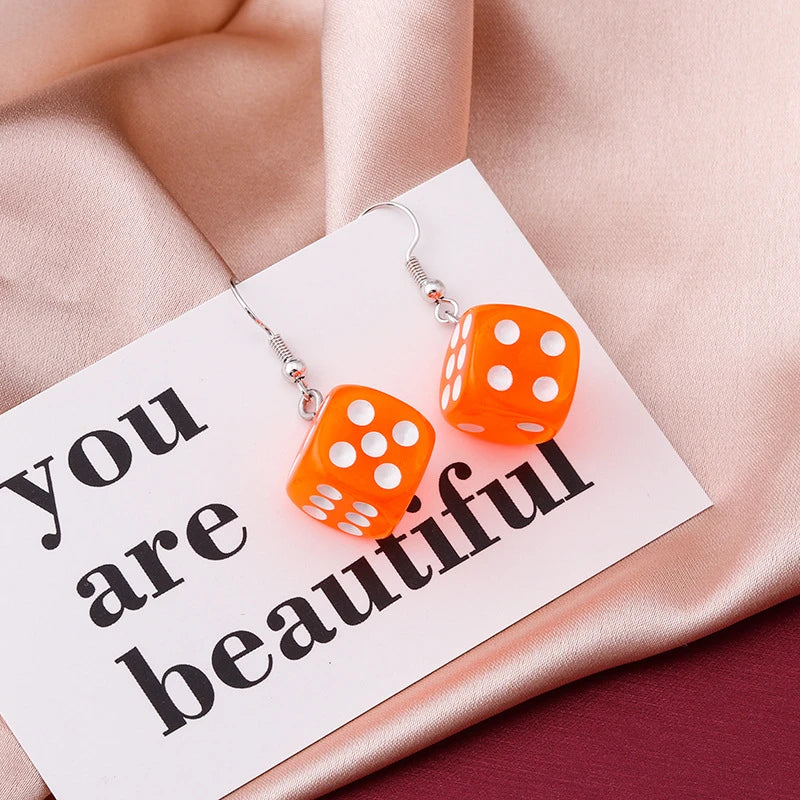 Handmade Cartoon 3D Harz Dice Tropfen Ohrring Quaste Casino Candy Farbe Persönlichkeit Spaß Schmuck für Frauen Weibliche Geschenk