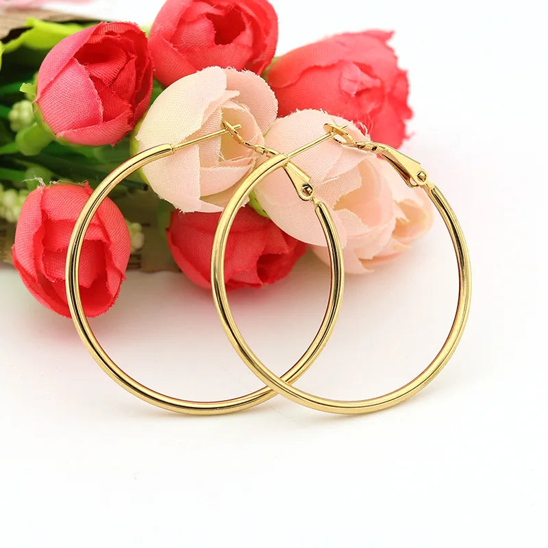 2 Paar 40 mm chirurgische Stahl-Creolen, goldfarbene Rose, hypoallergene Ohrring-Sets für Frauen und Mädchen, weibliche Schmuckgeschenke