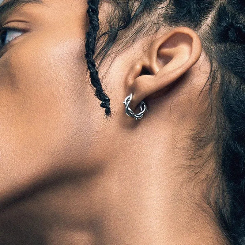 Hiphop Punk Thorn Creolen für Männer Frauen Klassisches Piercing Ohrknorpel Tragus Einfacher Huggie Hoop Rock Schmuck Geschenk