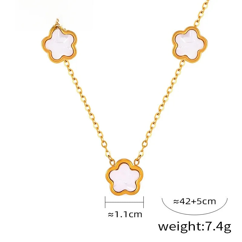 Rustikales frisches Titan-Stahl-Blumen-Accessoires-Armband, weiße Muschel, Acryl-Ohrringe, einfaches Halsketten-Set, Schmuck-Ensemble