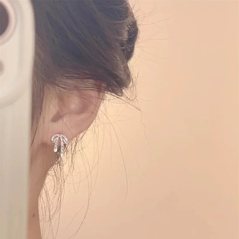 Ohrstecker aus echtem 925er-Sterlingsilber im Ballett-Stil, Mini-Bowknot-Ohrstecker für Damen, niedlicher feiner Schmuck, Piercing-Schraubperlen-Zubehör