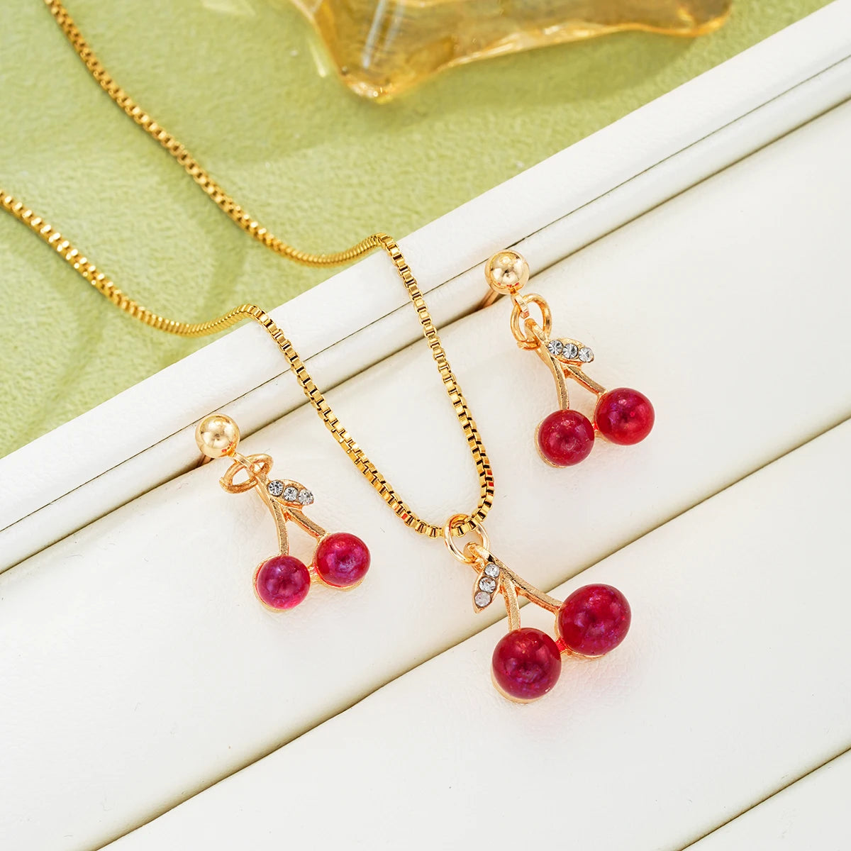 3PCS Rote Kirsche Anhänger Edelstahl Halskette Ohrringe für Frauen Mode Gold Farbe Box Kette Halsketten Ohrringe Sets Schmuck