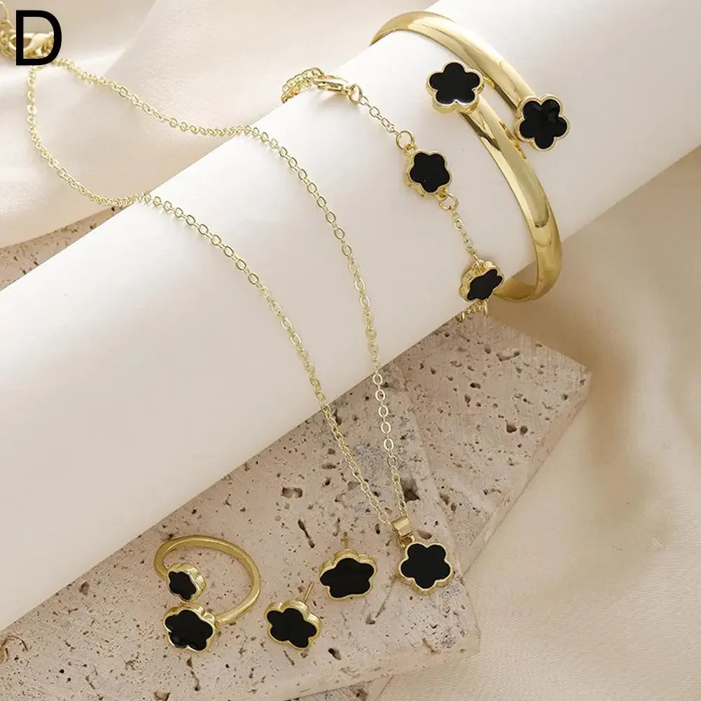 Lucky Fünfblättriges Blumenklee Ohrringe Halskette Ring Armband Fünfteiliges Set für Damen Modische Accessoires Partyschmuck