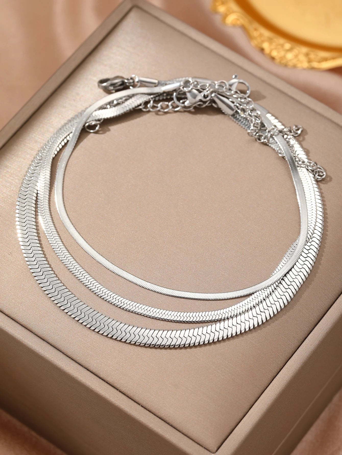 Edelstahl-Fußkettchen, 3-teilig, minimalistisch, flach, Schlangenkette, Design-Sinn-Fußkettchen für Damen, Schmuck, Strand, Party, neue Streetwear