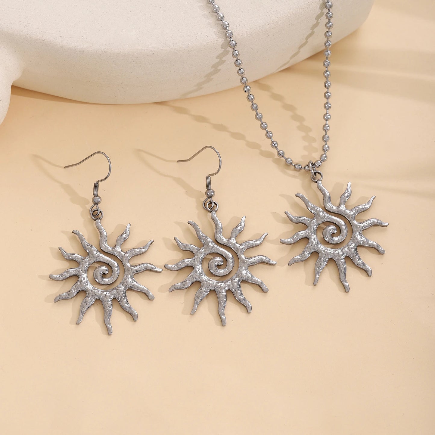 Sonnen-Halskette, Ohrringe, Set für Damen, Edelstahl, Goldkette, Feuer-Anhänger, Schmuck, Geschenk, hypoallergen, für den täglichen Gebrauch