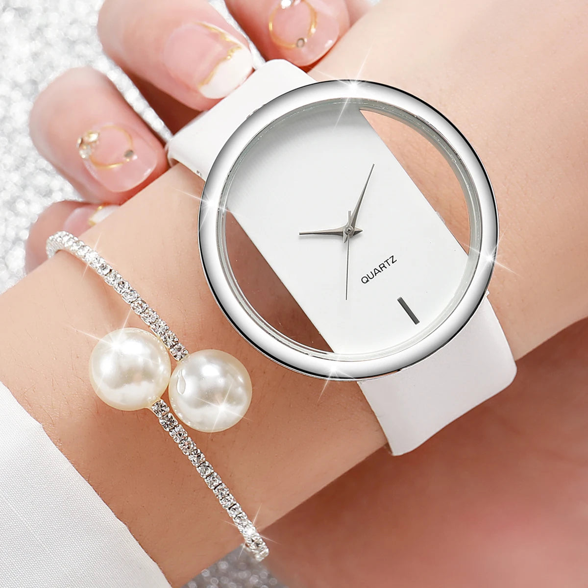 2 Teile/satz frauen Uhr Perle Diamant Armband Set Mode Hohl Zifferblatt Leder Band Quarz Uhren (Ohne Box)
