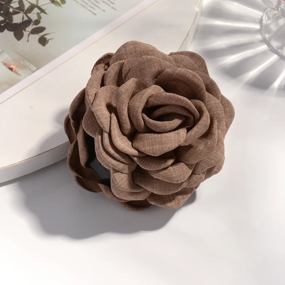 16 Farben Schweiß mittlerer Baumwollstoff Rose Blume Haarklammern für Frauen koreanische Ctach Shark Clamp Haarschmuck 2024
