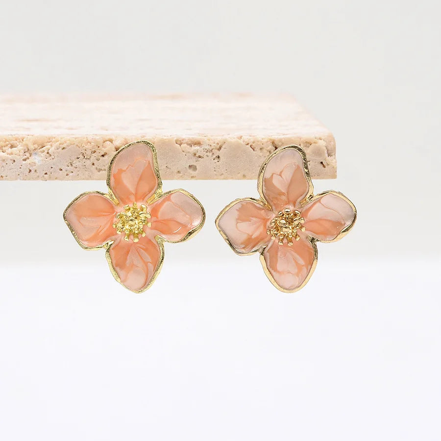 Süße Blume Ohrstecker für Frauen Vintage Metall Ohrstecker Mädchen Mode mehrfarbige frische Ohrring Party Hochzeit Schmuck