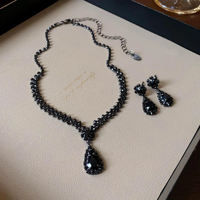 Glänzende Kristall Halskette Ohrringe Damen Mode Große Wassertropfen Strass Halsketten Hochzeit Abendkleid Schmuck Set