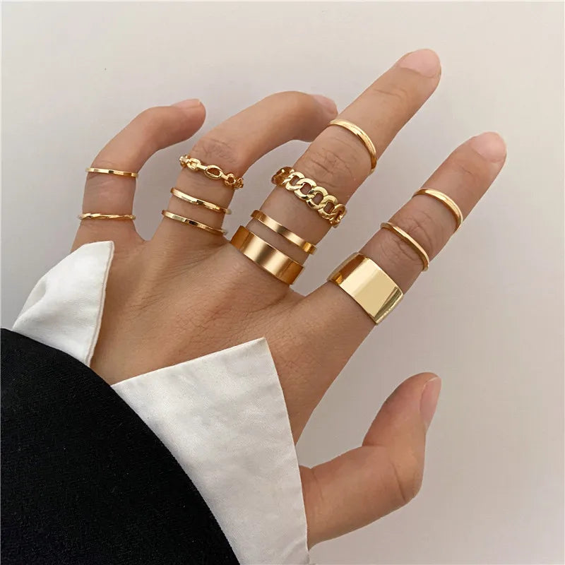 Boho Zirkon Ringe Set für Frauen, Gold Farbe Böhmen Kristall Brief Liebe Herz Mond Pfeil Blume Ring Hochzeit Schmuck Geschenke
