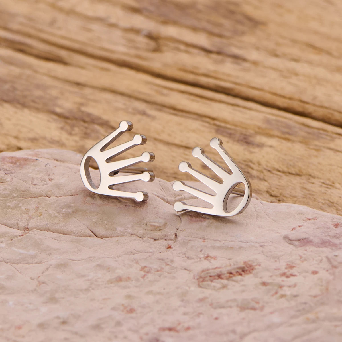 Zarte kleine Kronen-Ohrstecker für Damen, goldfarben, Geometrie, Augen, minimalistisch, Party, Sommer, Modeschmuck, Accessoires