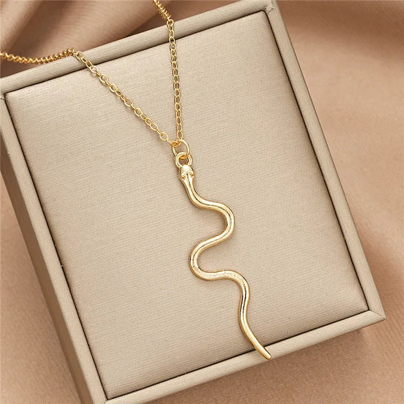 2024 neue Mode Punk Vintage Schlange Anhänger Halskette für Frauen Einfache Gold Farbe Ketten Charms Halsband Weiblichen schmuck Geschenk