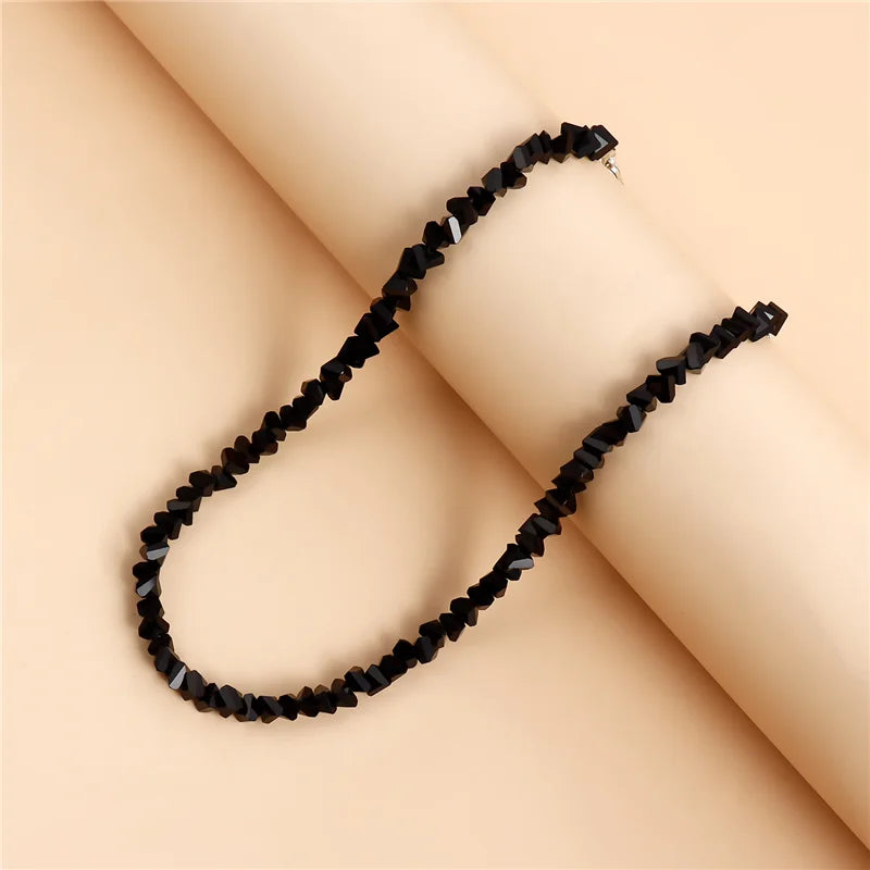 Vintage-Halsketten im böhmischen Stil mit Steinperlen für Frauen, weiß/schwarz, unregelmäßige Steine, gestapelte Schlüsselbeinkette, Modeschmuck, Geschenke