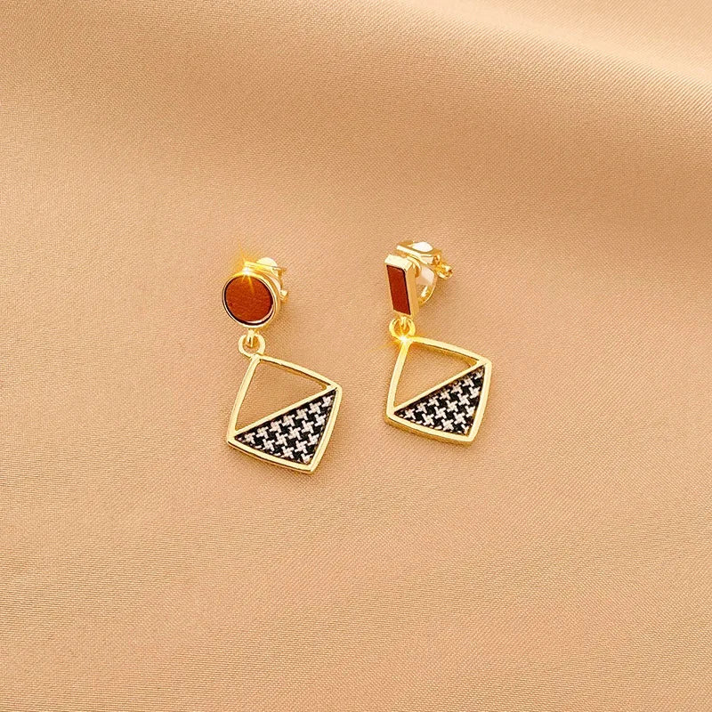 Vintage Persönlichkeit Ohr Clip Ohne Ohr Piercings Erweiterte Sinn Einfache Ohrringe Mode Temperament Perle Ohr Hängen Mädchen