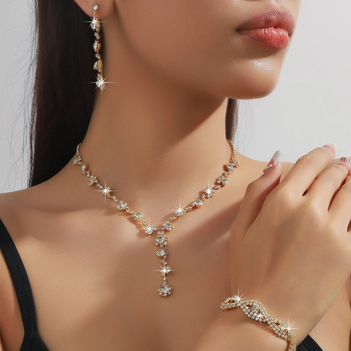 4PC Damen Mode Kupfer Klaue Kette Sonnenblume Halskette Ohrringe Armband Schmuck Set Hochzeit Bankett Party Urlaub Geschenk