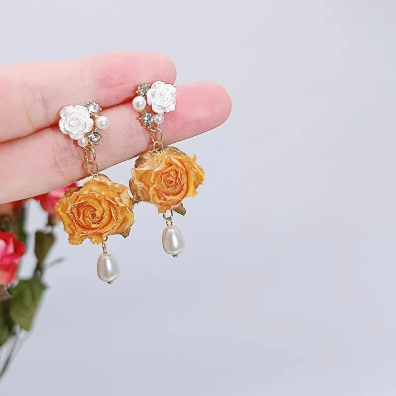 Einzigartige getrocknete Blumenohrringe, elegante natürliche Rose, Blumenperle, Quaste, lange Ohrringe, Epoxidharz, Rosenohrringe, Schmuck im Großhandel