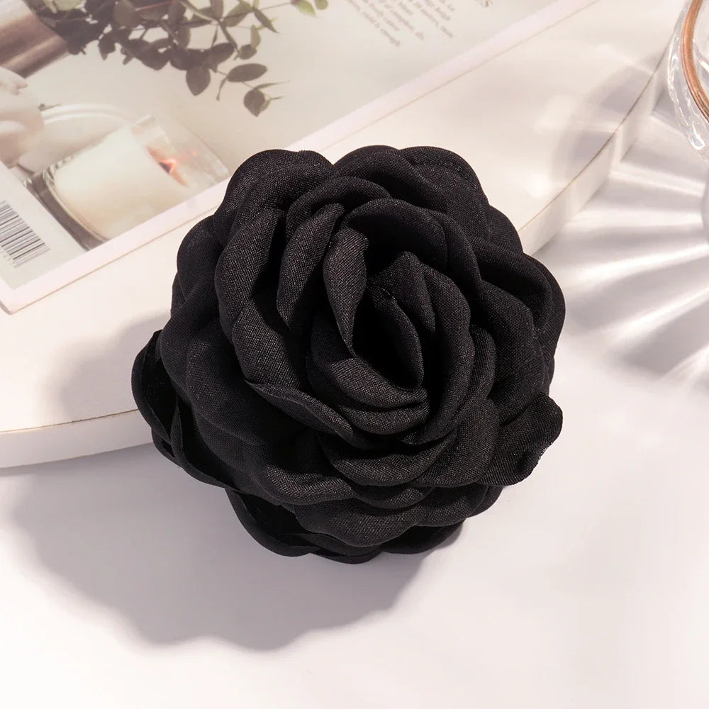 16 Farben Schweiß mittlerer Baumwollstoff Rose Blume Haarklammern für Frauen koreanische Ctach Shark Clamp Haarschmuck 2024