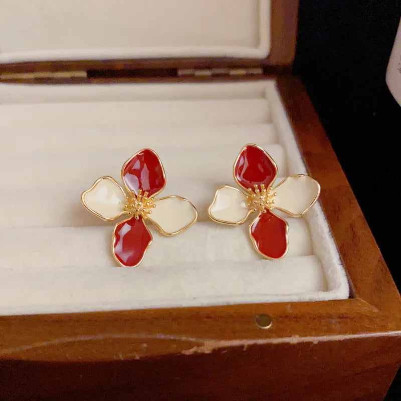 Süße Blume Ohrstecker für Frauen Vintage Metall Ohrstecker Mädchen Mode mehrfarbige frische Ohrring Party Hochzeit Schmuck