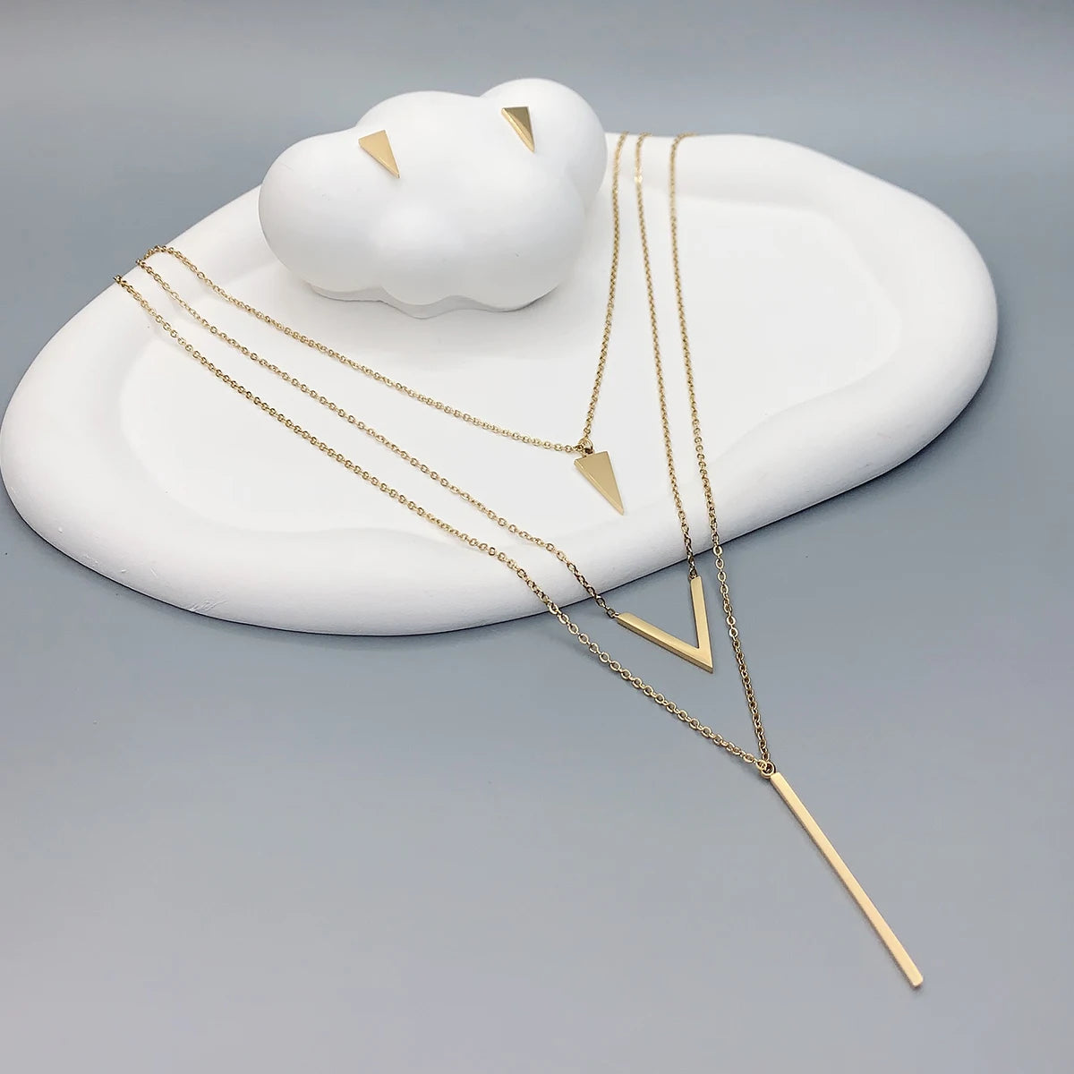 3-teiliges Set für Damen, Edelstahl, V-förmiger geometrischer Anhänger, mehrschichtige Halskette, Ohrringe, Geburtstag, Weihnachten, Geschenk