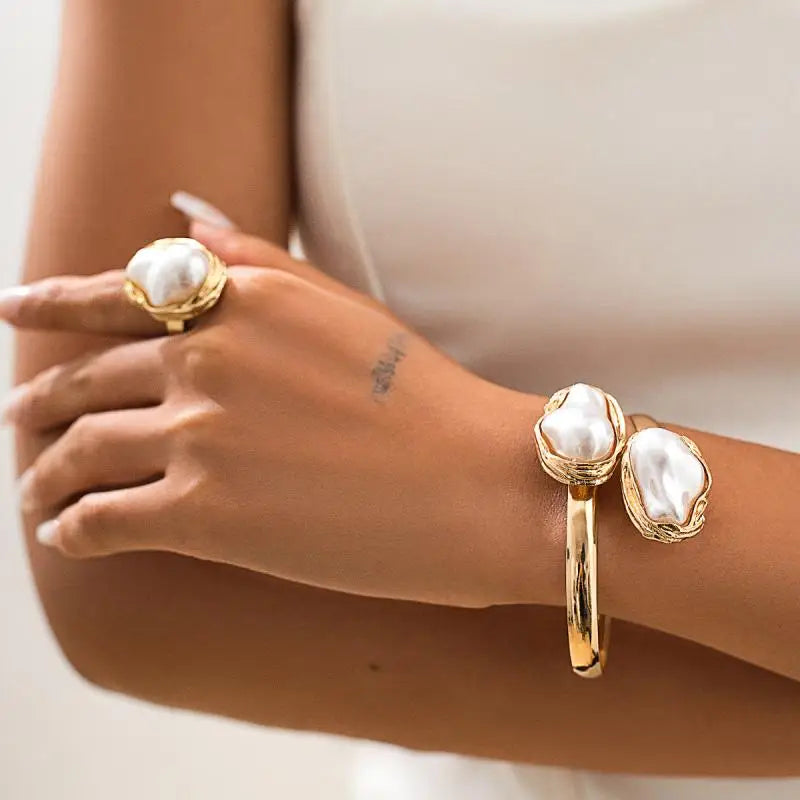 Vintage Unregelmäßige Barock Perlen Halskette Armbänder für Frauen Charme Gold Farbe Verstellbare Öffnung Ringe Schmuck Set Party Geschenke