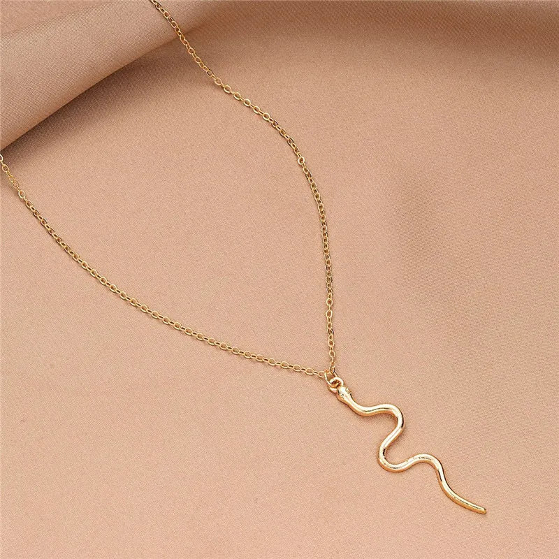 2024 neue Mode Punk Vintage Schlange Anhänger Halskette für Frauen Einfache Gold Farbe Ketten Charms Halsband Weiblichen schmuck Geschenk