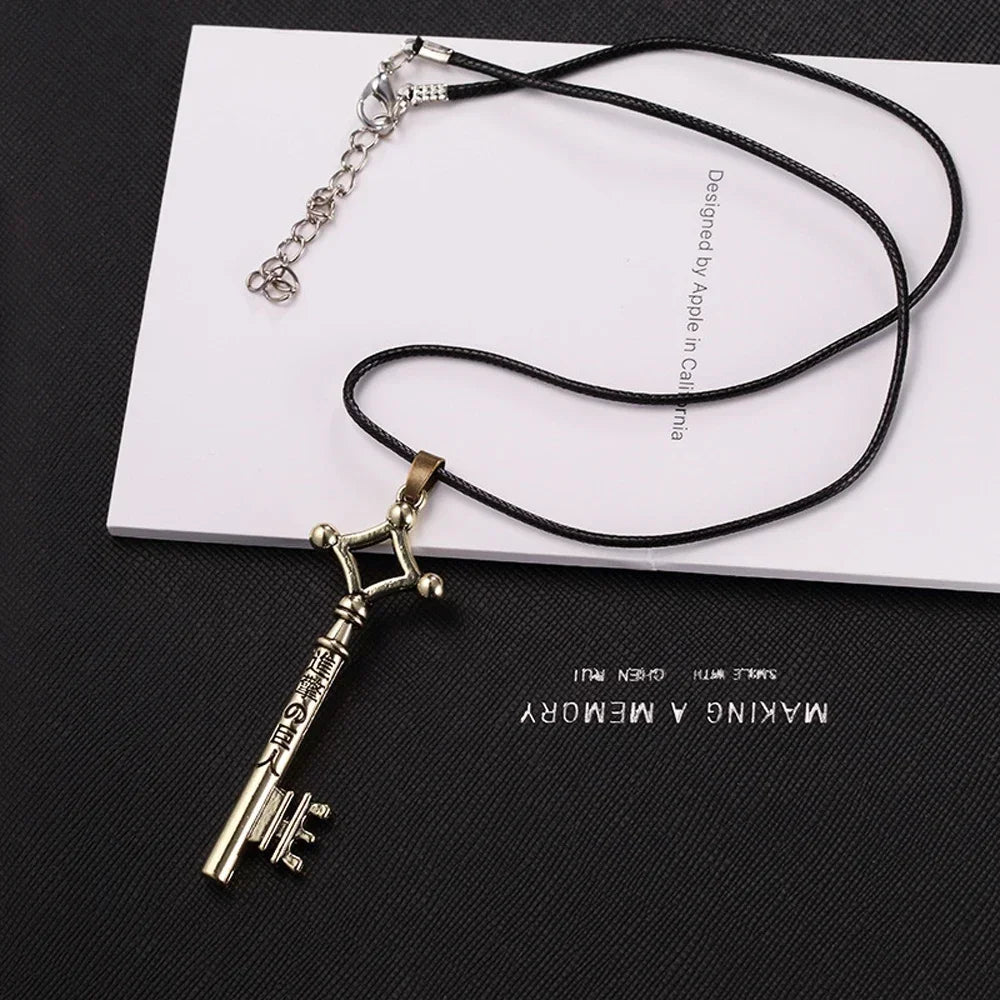 SUMENG 2025 Angriff auf Titan Eren Schlüssel Halskette Shingeki No Kyojin Anhänger Vintage Retro Anime Schmuck für Männer Cosplay