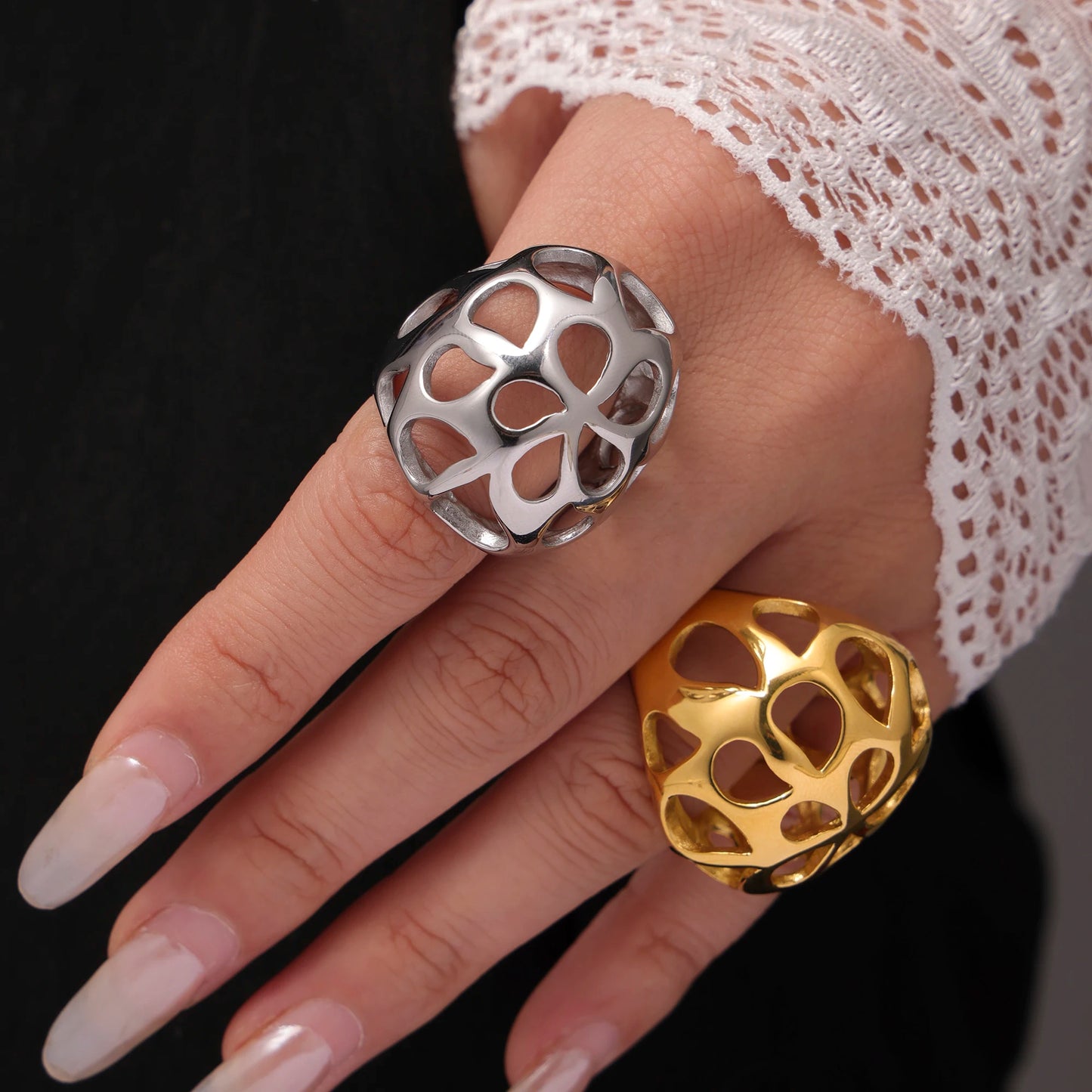 Einzigartiger ausgehöhlter Kugelring für Frauen, 18 Karat vergoldet, Übertreibung, Damen-Fingerringe aus Edelstahl, ästhetischer Damenschmuck