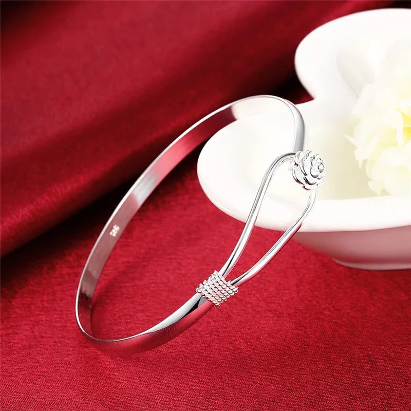 Heiße neue 925 Sterling Silber Armbänder für Frauen feine elegante Blume Armreif verstellbar Schmuck Mode Party Geschenke Studentin