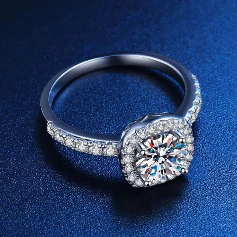 S925 Silber Moissanit One Karat Volldiamant Ring Prinzessin Quadratischer Ring Schmuck Zubehör CB2120228 Eleganter Ehering