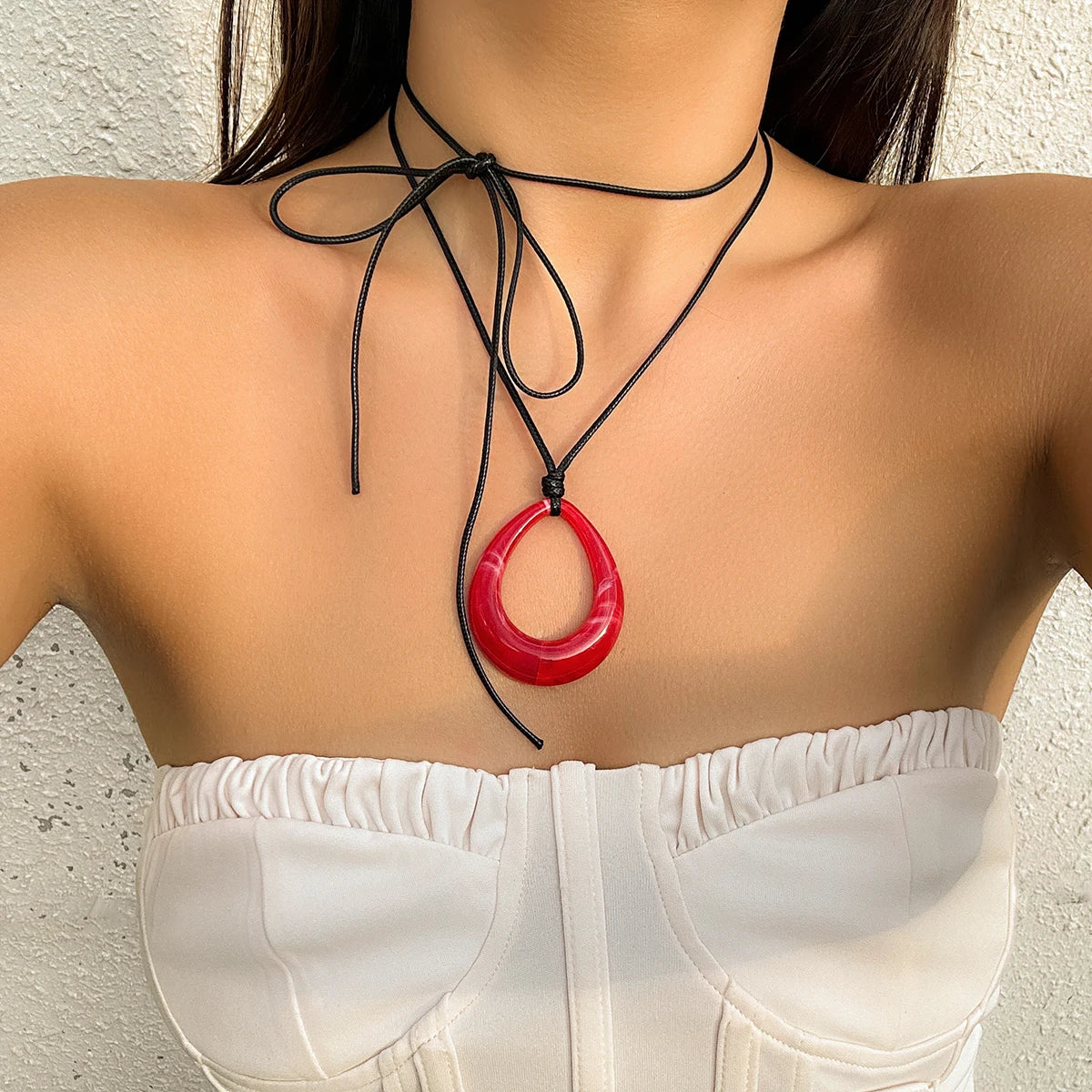 PuRui Persönlichkeit Schwarz Rot Hohl Große Wasser Tropfen Anhänger Halskette für Frauen Einstellbare Leder Seil Halsband Y2K Schmuck Party