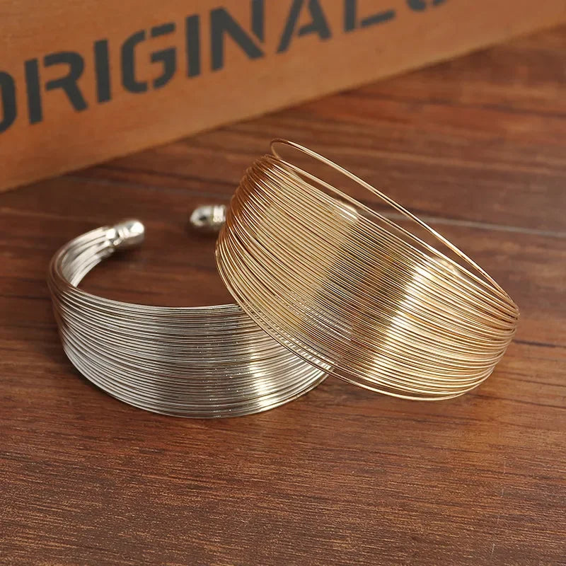 Breites Metallarmband, mehrschichtige Drähte, offene verstellbare Manschettenarmbänder für Damen, modische Persönlichkeit, Luxus-Schmuck, Accessoires, Geschenk