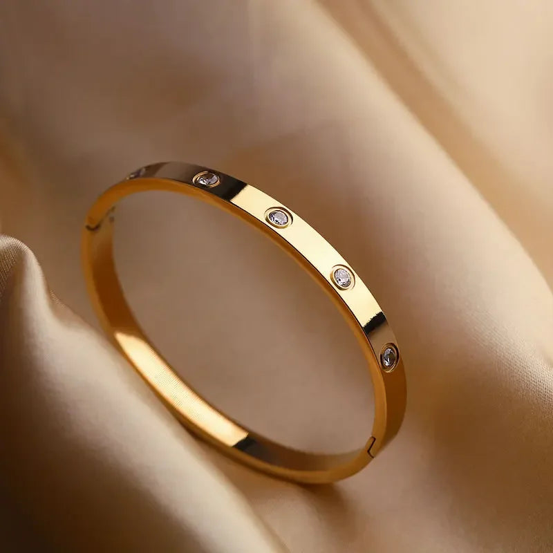 Neue Design Gold Farbe Zirkon und Kreuz Mutter Nagel Armband & Armreif für Frau Edelstahl Schraube Marke Schmuck Dropshipping