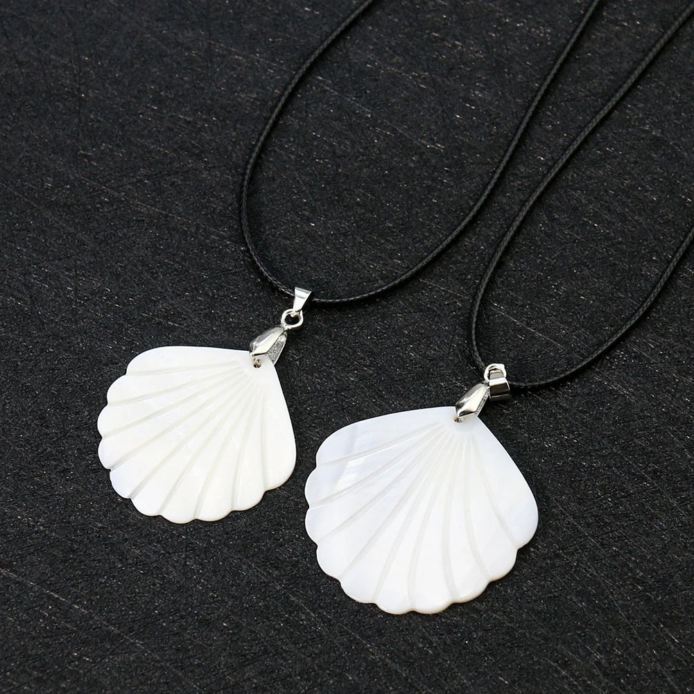 Weiß Shell Halskette Mutter der Perle Anhänger Carving Palmetto Fan Cowry Charme Sommer Shellfis MOPP Kette Party Frau Schmuck Geschenk