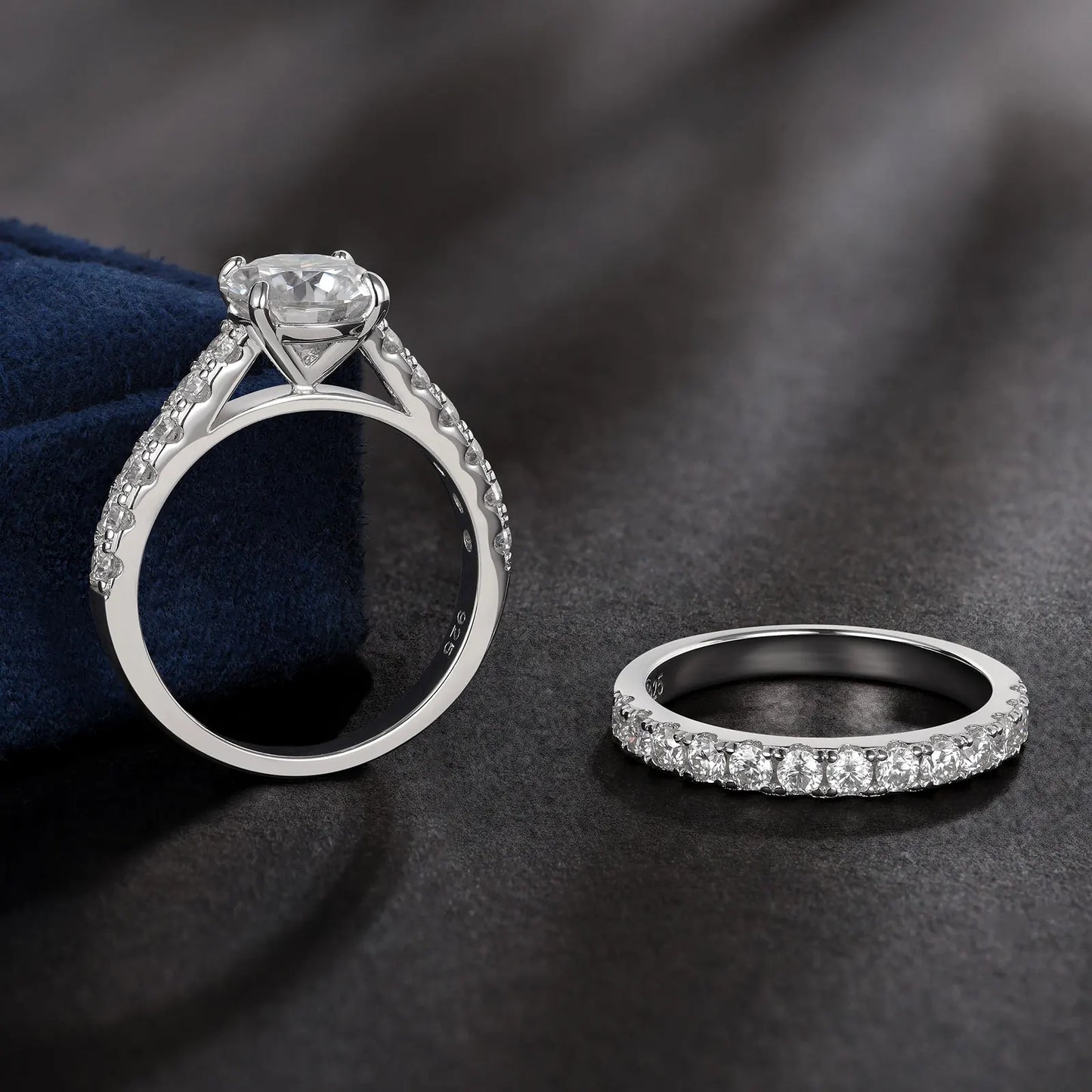 Newshe Zertifiziertes 2 Karat Moissanit-Ehering-Set für Damen, 925er Sterlingsilber, brillanter Rundschliff, luxuriöse Verlobungsringe