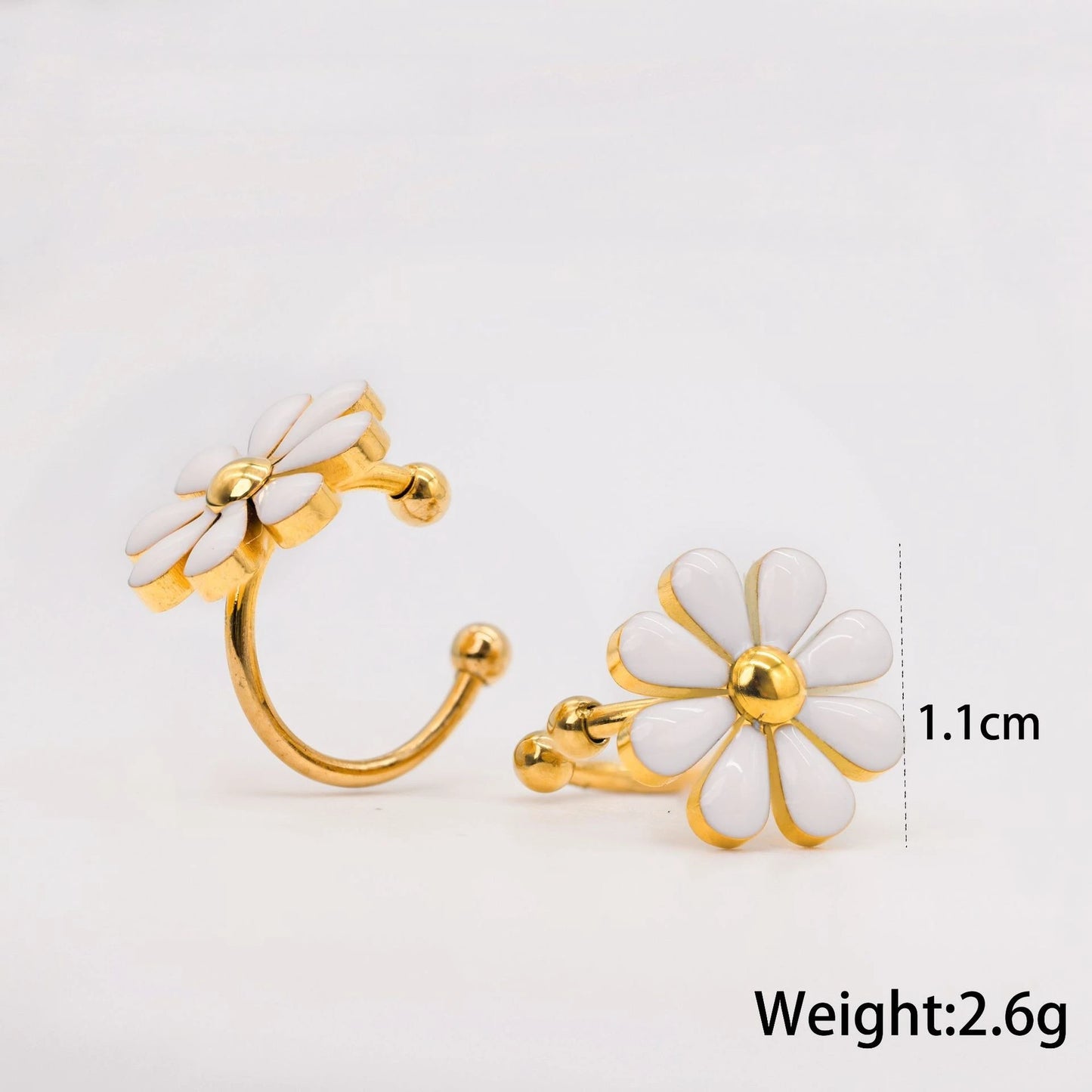 2 Farben Sommer Edelstahl 18 Karat vergoldet niedliche Emaille Gänseblümchen Ohr Knochen Clips Frauen Clip Ohrringe nie verblassen Schmuck