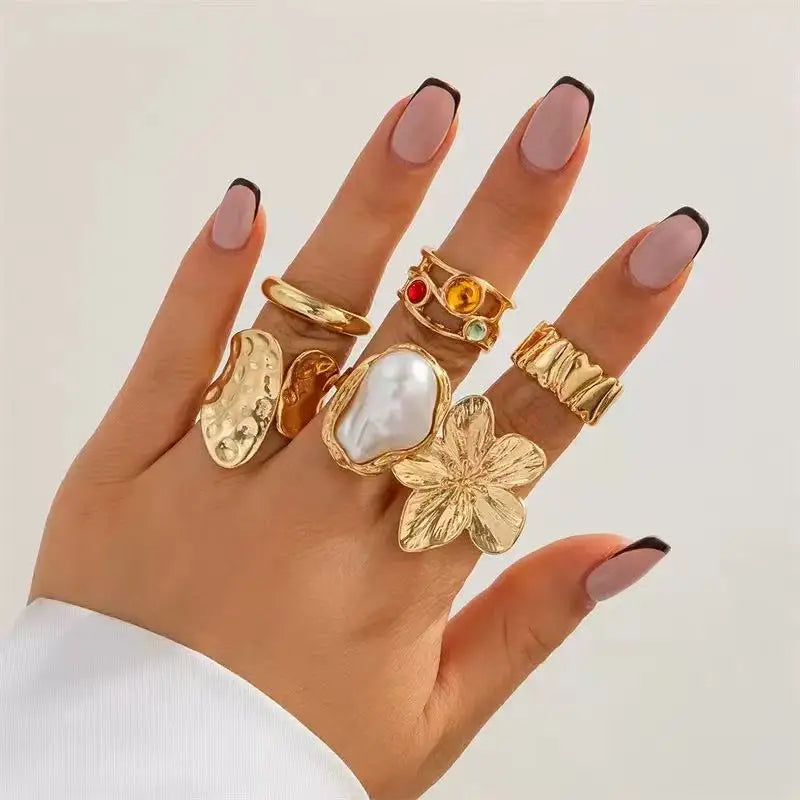 30er-teilige klassische und elegante stapelbare Damenringe, modisch und exquisit, mit Wasserdiamanten und Gold, sind jeden Tag