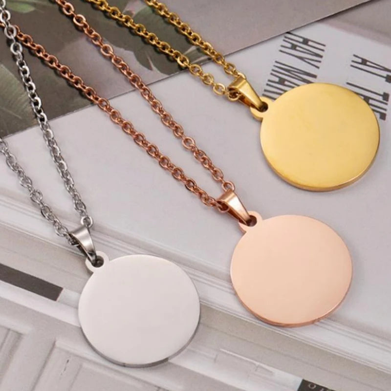 10 Stück 15–30 mm leere runde Scheiben-Anhänger-Halsketten, vergoldete Kette, Halsketten für DIY, individuelles Namenslogo, Damen- und Herrenschmuck