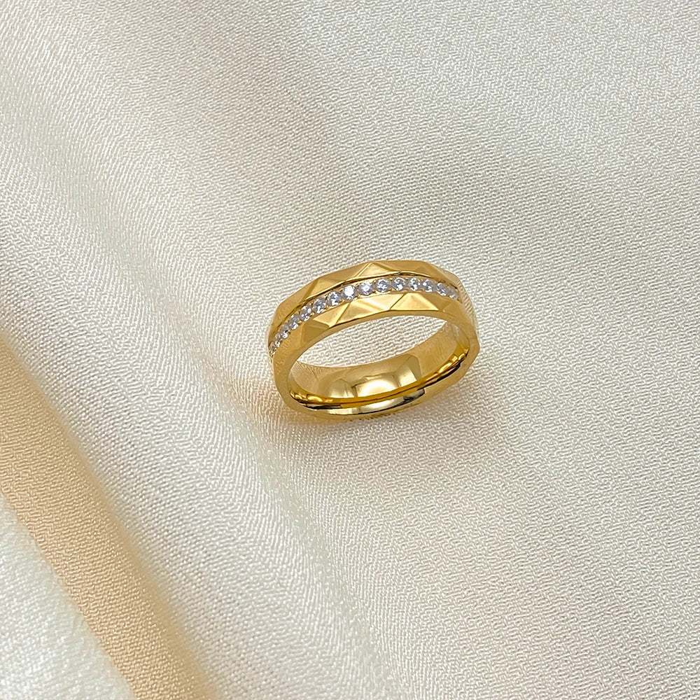 eManco Neue Minimalistische Dünne Ringe für Frauen Hochzeit Brillante Kubikzircon Hohe Qualität Vielseitig Weibliche Finger Ring Schmuck