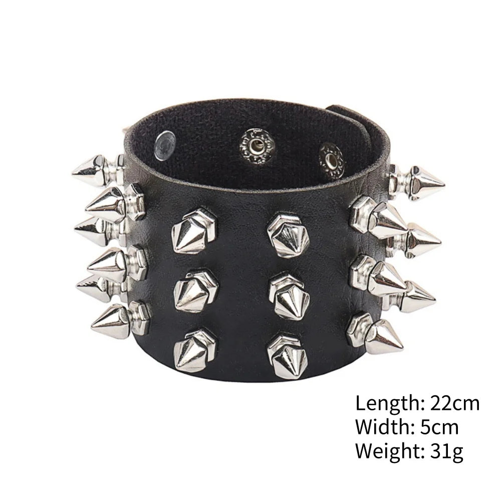 Punk breites Lederarmband, personalisiertes Motorradzubehör, neue Modeaccessoires, dreireihige spitze Nägel, übertrieben