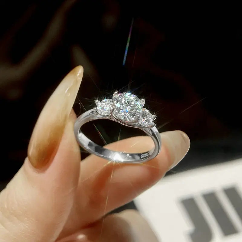 OXTAO 3 Stein Verlobungsringe für Frauen 925 Sterling Silber Luxus Schmuck 6,5mm Hochzeit Ringe VVS1 D Moissanit Ring Schmuck
