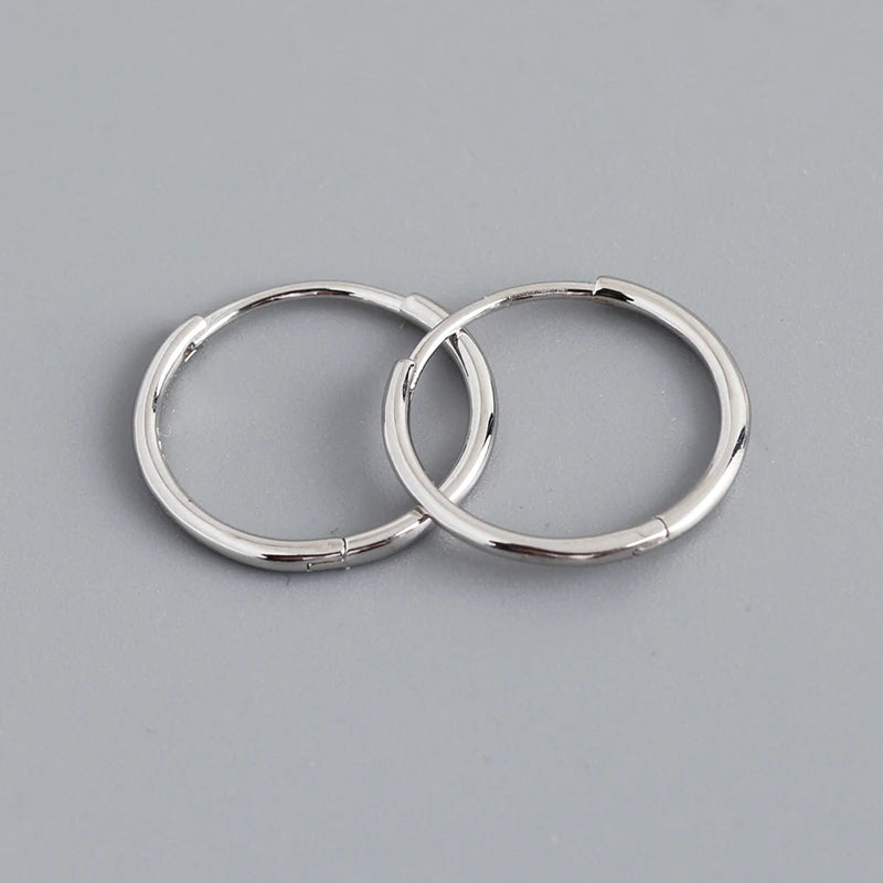 WANTME 925er Sterlingsilber, modisch, schlicht, Huggies-Ohrschnalle, Zubehör, minimalistischer Charme, Ohr-Creolen für Damen, Schmuck