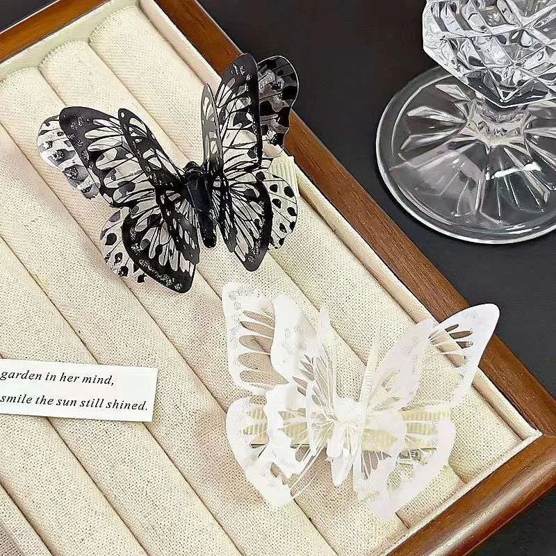 3d flattern Schmetterling Haars pangen y2k Eleganz flinke schöne Schmetterlinge schwarz weiß Haarnadel neuen Stil Zubehör für Frauen Mädchen