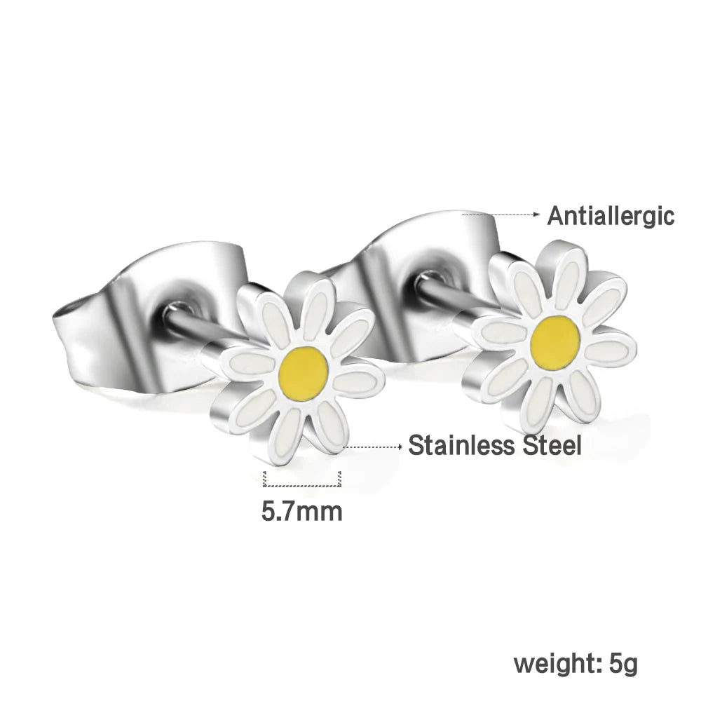 LUXUKISSKIDS Ohrstecker aus chirurgischem Stahl für Mädchen/Frauen, Erdbeere, Regenbogen, niedliches romantisches Piercing, winziger Schmuck mit hypoallergenkeit